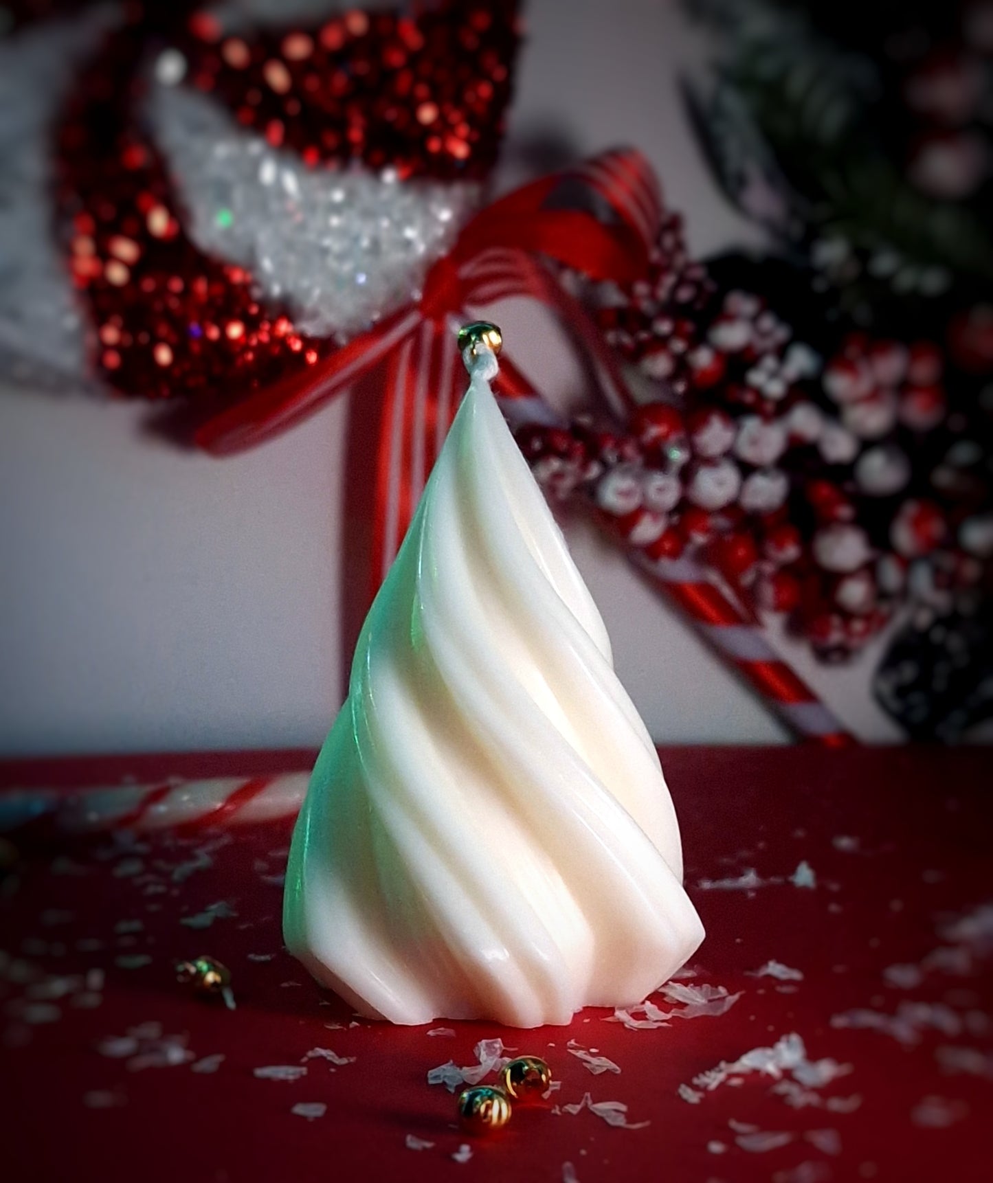 Bougie Sapin de Noël – Lueur Festive à Spirale Enchantée